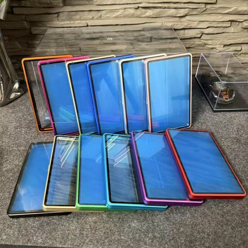 Wielokolorowe etui ochronne na – Graded Card Display recenzja i cena